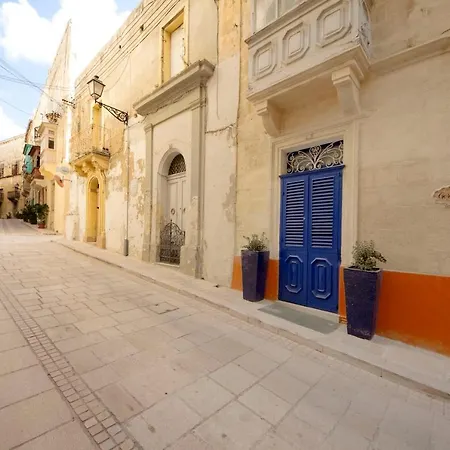 Gorgina - Ad 1565 House Of Character With Seaviews * בירגו